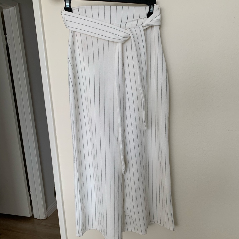 White Jeanie pants